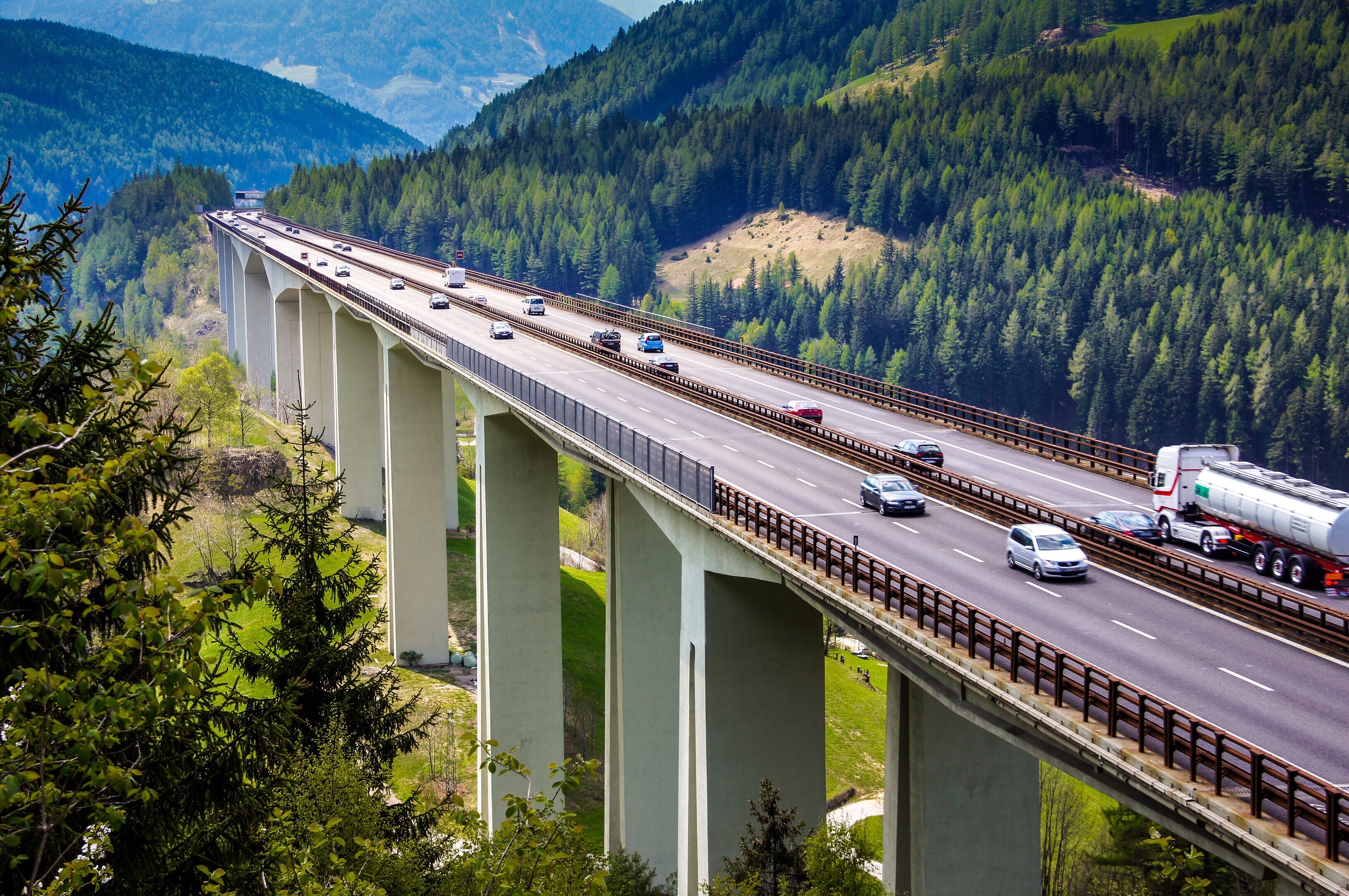 Nauji kelių draudimai Italijos A22 greitkelyje
